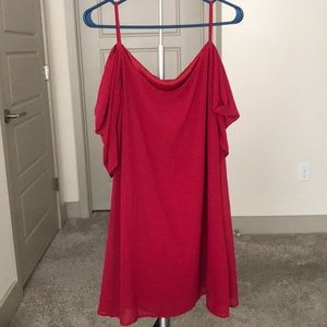 Wine colored dress with shoulder cutout